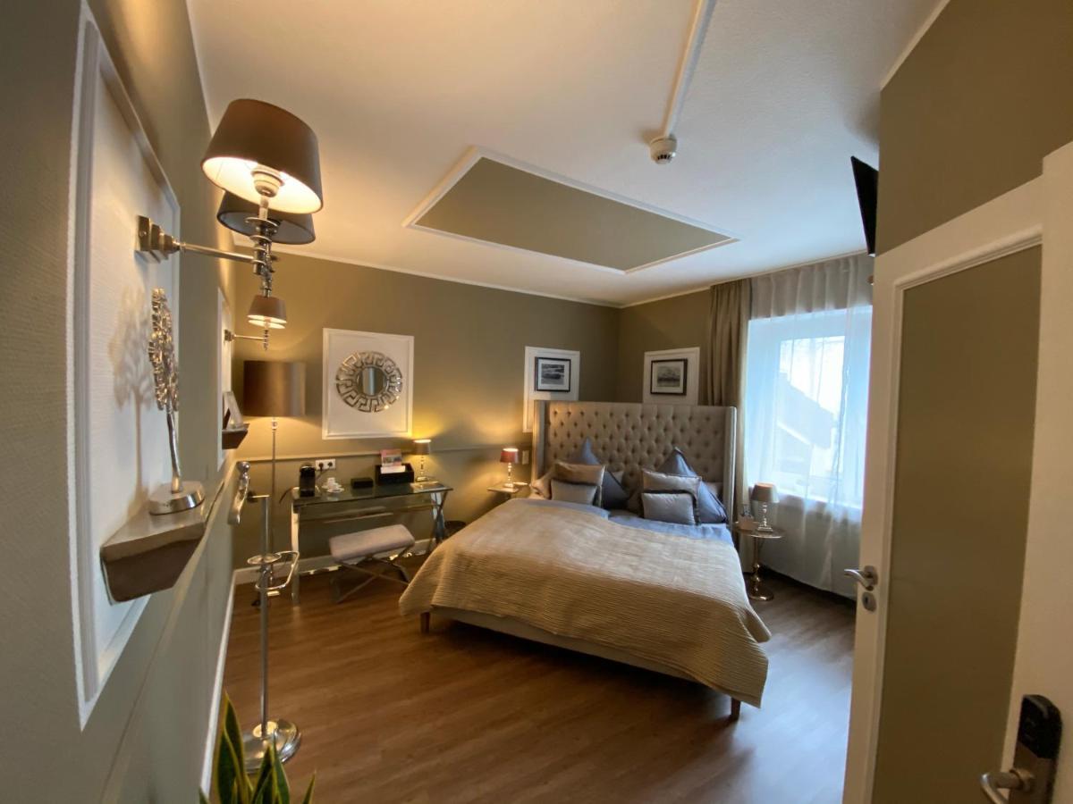 Boutique Hotel Villa Sarah Дюссельдорф Экстерьер фото