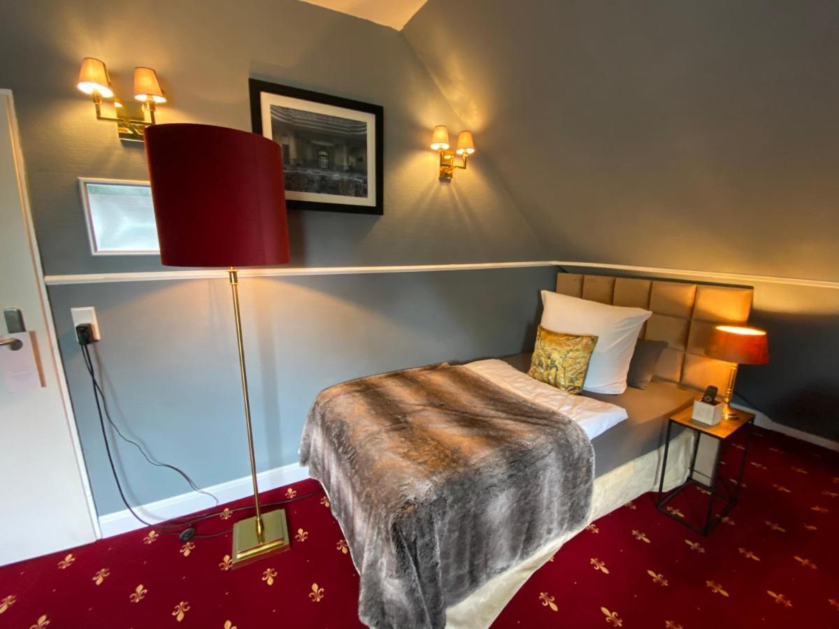 Boutique Hotel Villa Sarah Дюссельдорф Экстерьер фото