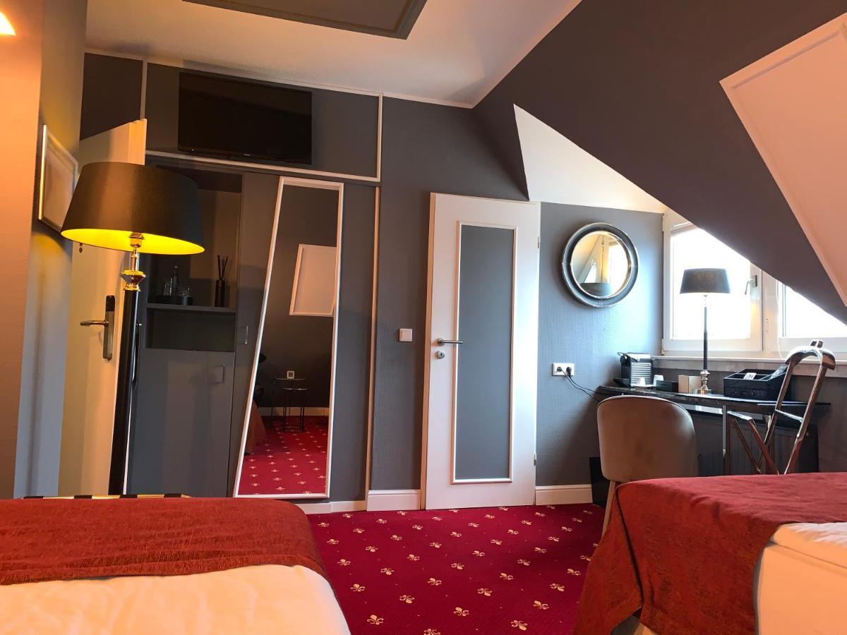 Boutique Hotel Villa Sarah Дюссельдорф Экстерьер фото